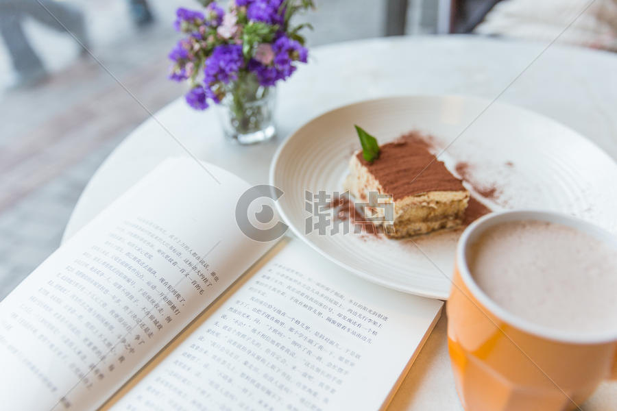 咖啡馆清新书本咖啡甜品桌面图片素材免费下载