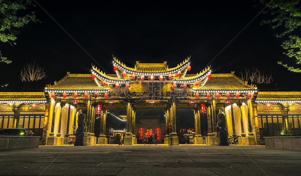 中式古建筑的夜景图片素材免费下载