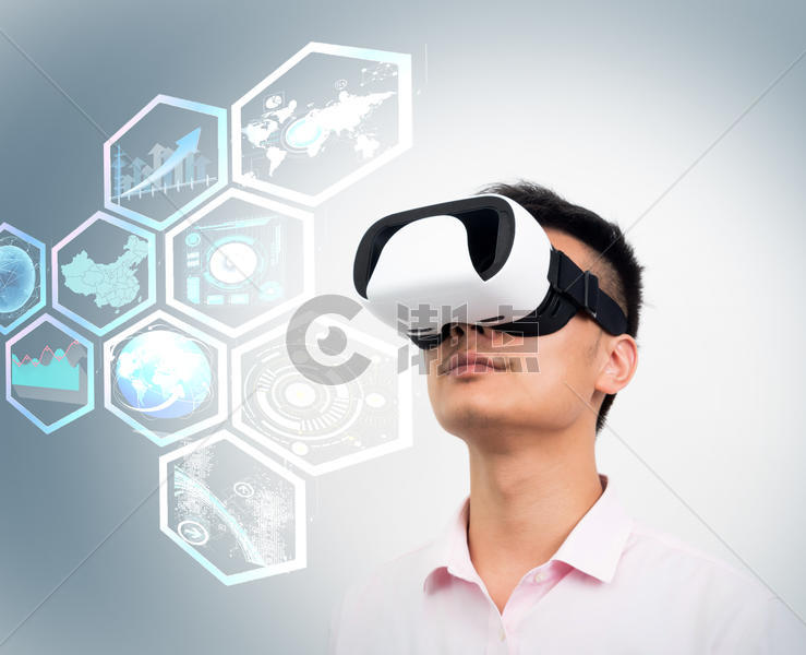 智能虚拟现实科技商务男士体验VR图片素材免费下载