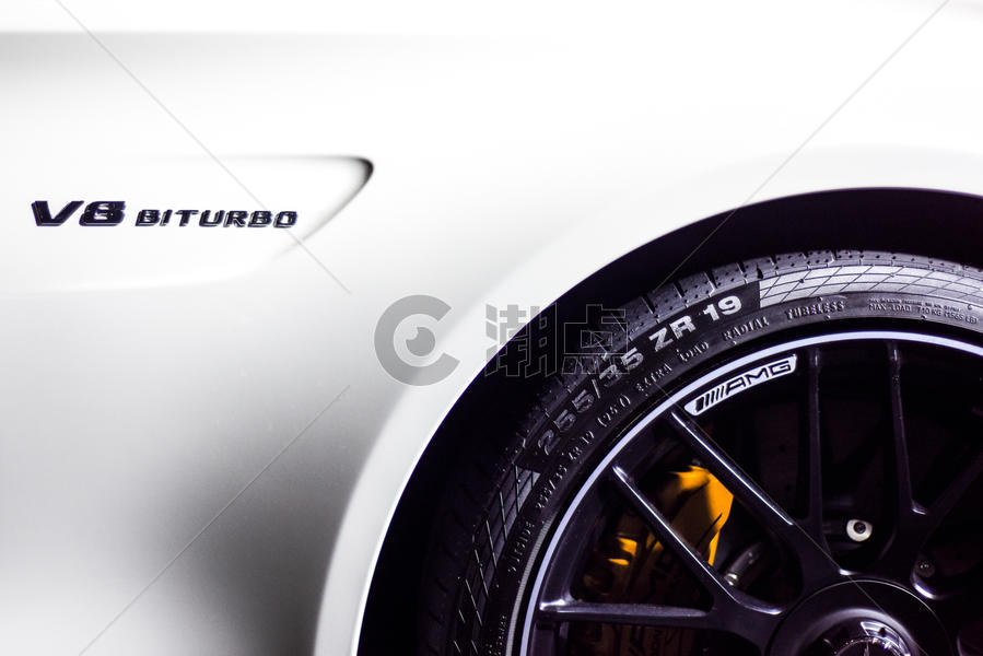 梅赛德斯奔驰V8图片素材免费下载