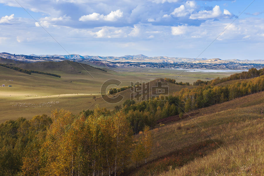 山峦叠嶂的内蒙古乌兰布统草原图片素材免费下载