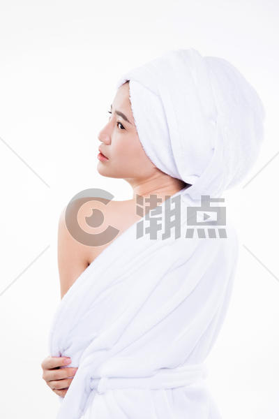 性感浴袍美女美容美肤形象图片素材免费下载