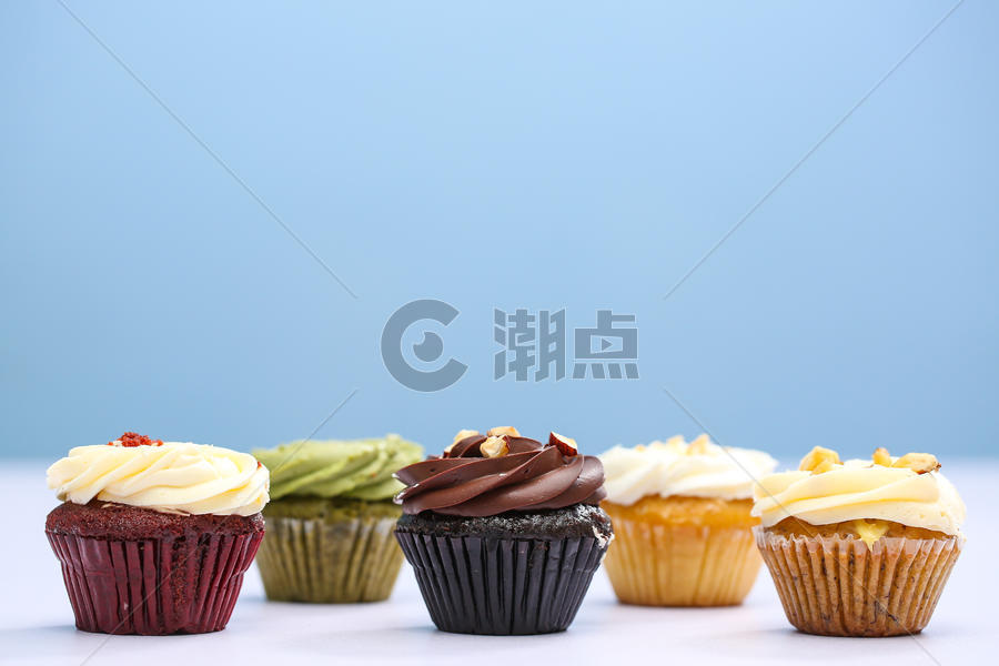 各种颜色的蛋糕图片素材免费下载