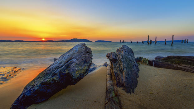 夕阳下的迷人海景图片素材免费下载
