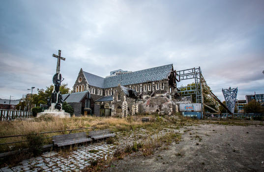 教堂废墟图片素材免费下载