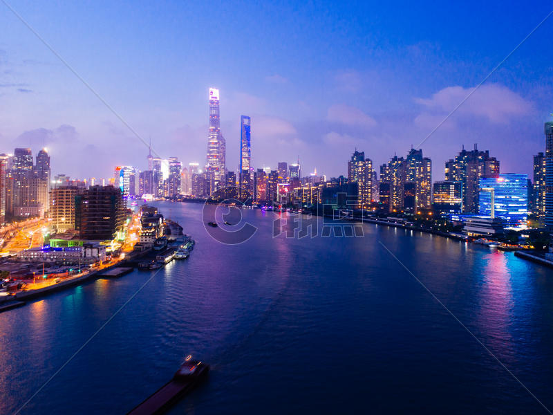 上海的城市夜景高楼大厦图片素材免费下载