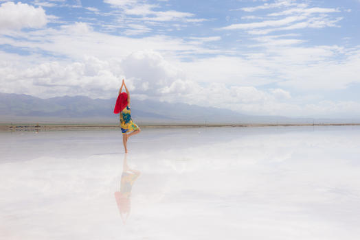 最美的盐湖倒影图片素材免费下载