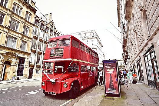 英国利物浦婚礼巴士图片素材免费下载