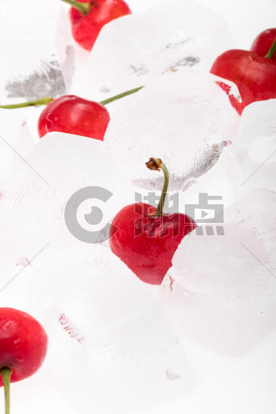 樱桃水果夏日清凉冰块图片素材免费下载