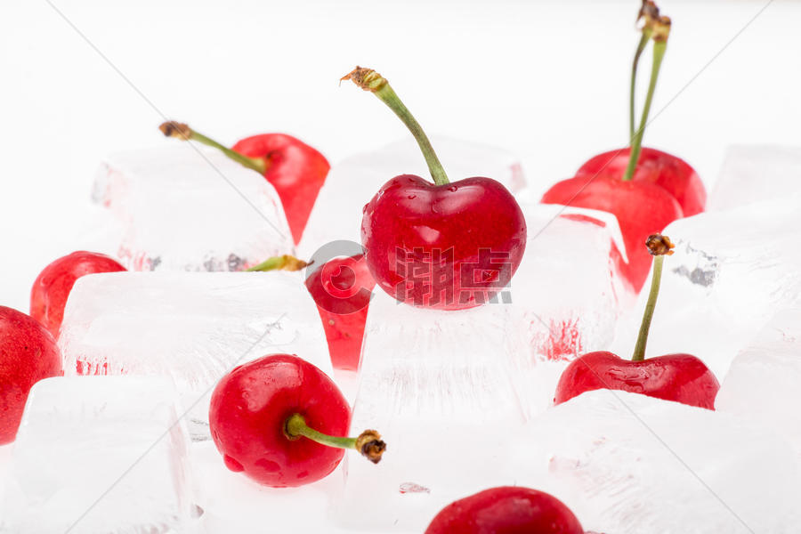 樱桃水果夏日清凉冰块图片素材免费下载
