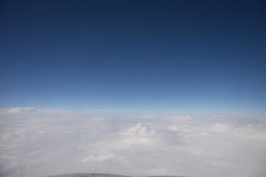 飞机上的云图片素材免费下载
