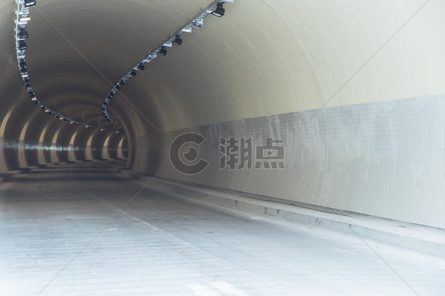 宽广延伸隧道公路素材图片素材免费下载