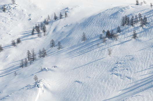 山野雪原图片素材免费下载