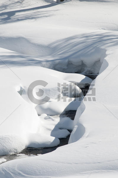 雪景线条图片素材免费下载