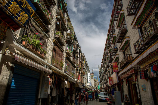 西藏拉萨街头图片素材免费下载