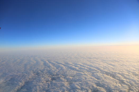 日落的云端图片素材免费下载