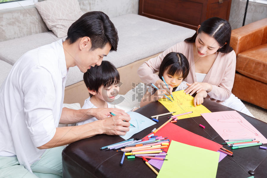 家庭亲子绘画大赛图片素材免费下载