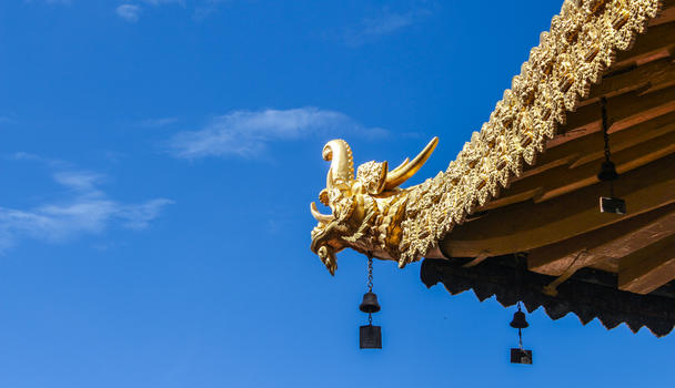 寺庙的龙头飞檐图片素材免费下载