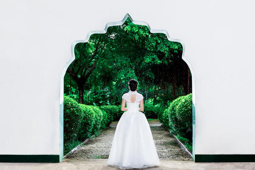 中国风新娘婚纱背影图片素材免费下载
