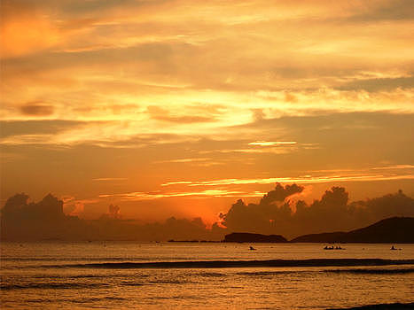嵊泗海边早上的天和海图片素材免费下载