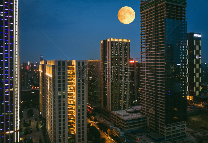 城市高楼夜景航拍图片素材免费下载