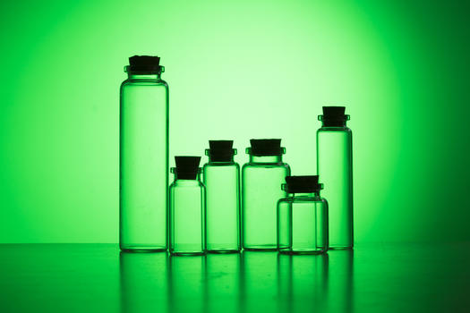 玻璃试剂瓶组合图片素材免费下载