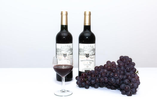 法国进口干红葡萄酒图片素材免费下载