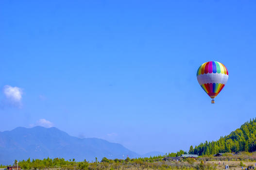 火山热气球图片素材免费下载