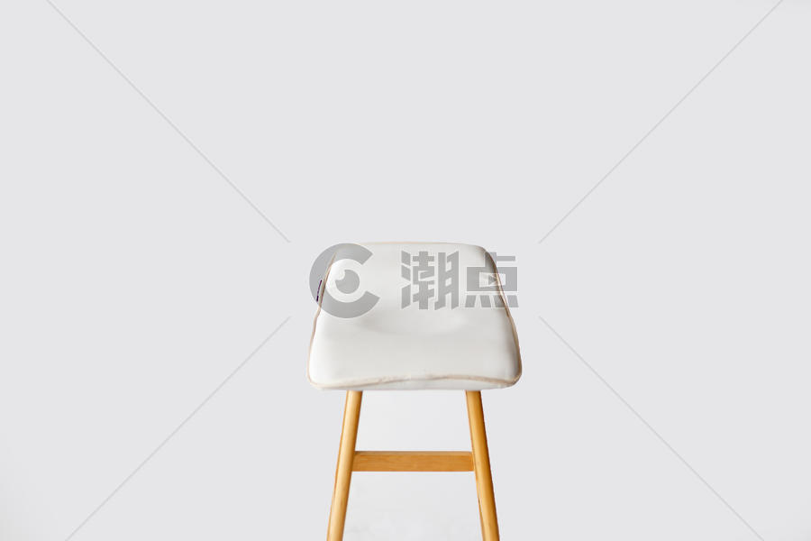 白色背景上的椅子图片素材免费下载