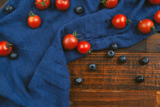 西红柿与蓝莓图片素材免费下载