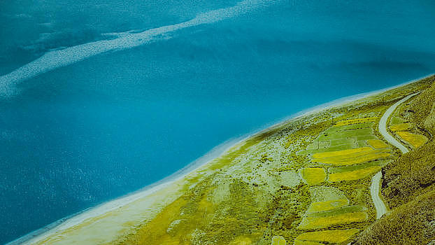 西藏羊湖蓝宝石色调图片素材免费下载
