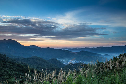宁波宁海杜鹃山清晨日出风光图片素材免费下载