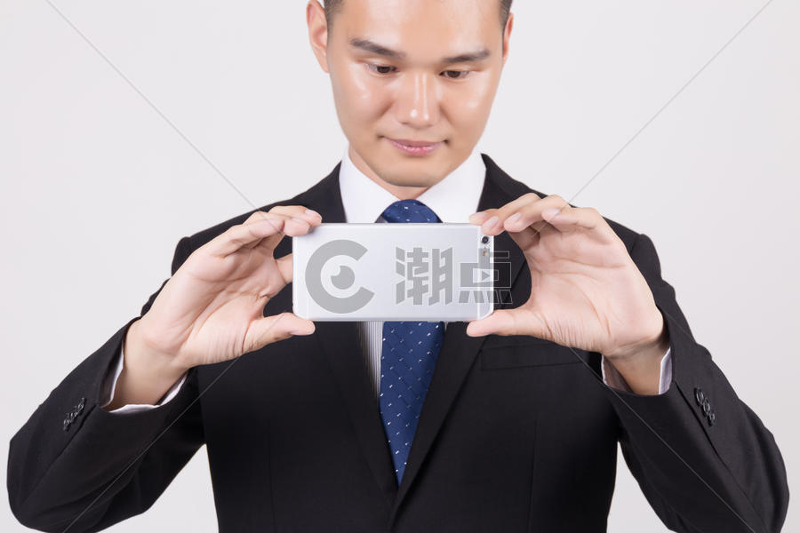 商务男性手机拍摄图片素材免费下载