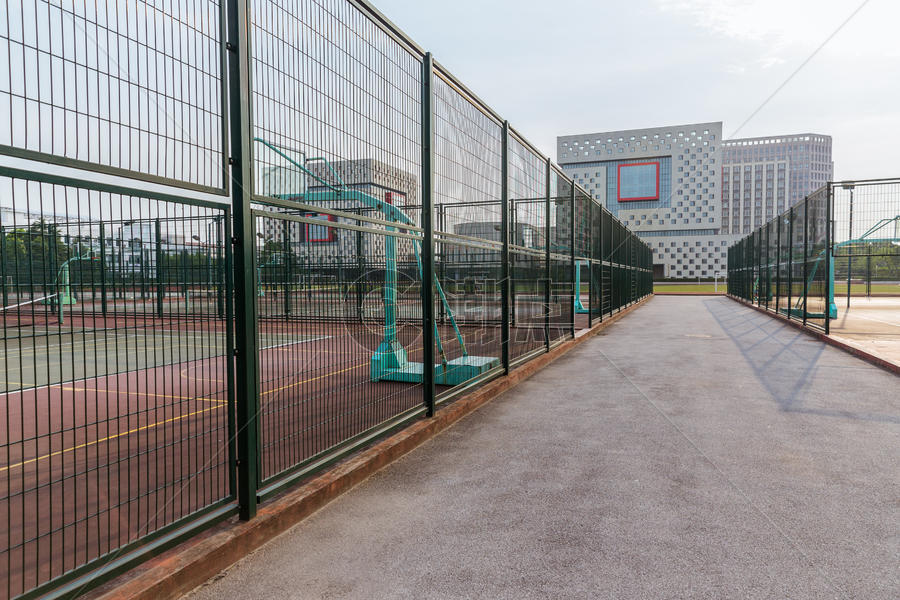 上海视觉艺术学院球场图片素材免费下载