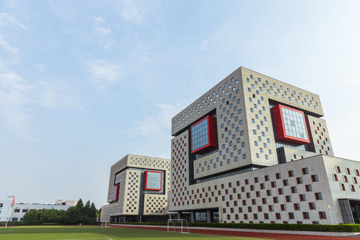 上海视觉艺术学院操场建筑图片素材免费下载