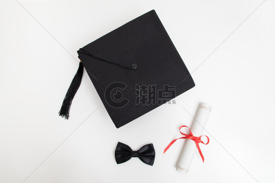 毕业证学士帽白底创意组合拍摄图片素材免费下载