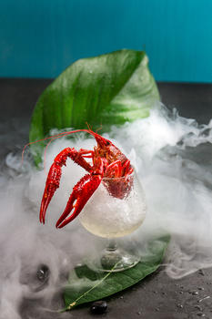 冰镇龙虾创意美食图片素材免费下载