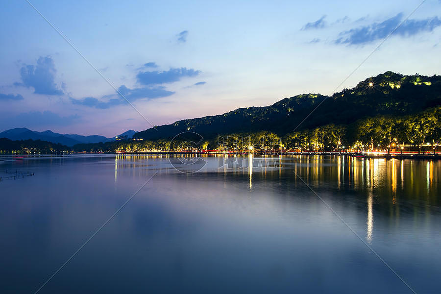 傍晚的湖景图片素材免费下载