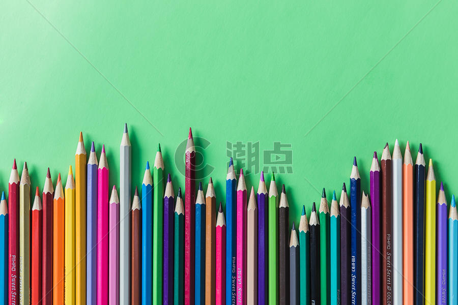 教育知识彩色铅笔排列图片素材免费下载