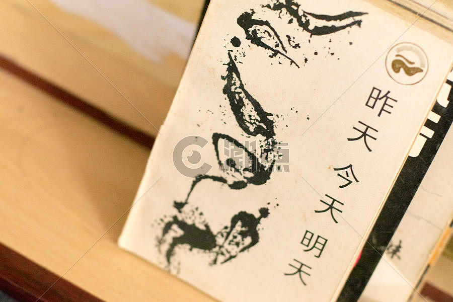 破旧的古书典籍书籍摄影图6000*4000图片素材免费下载-编号673541-潮点视频