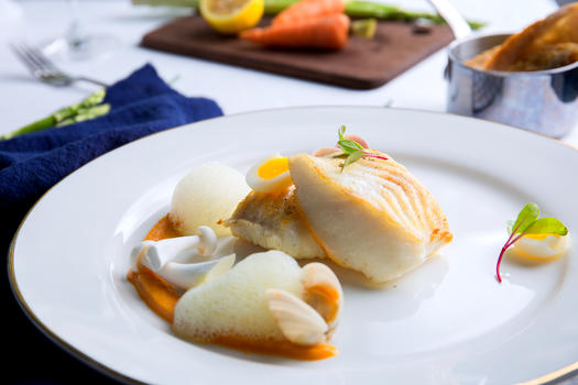 法国菜香煎银鳕鱼图片素材免费下载