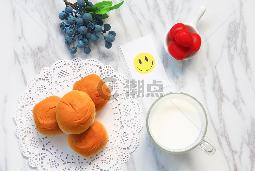 美味营养面包牛奶早餐图片素材免费下载