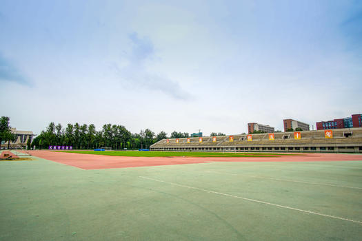 清华大学的体育场图片素材免费下载