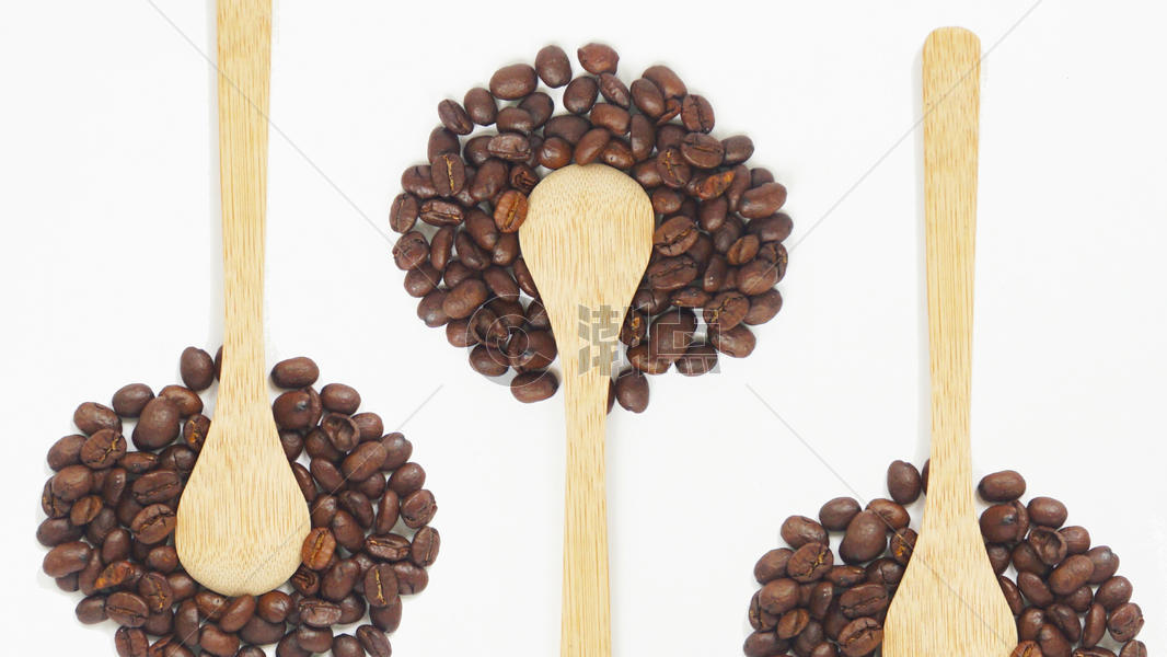 木勺和咖啡豆图片素材免费下载