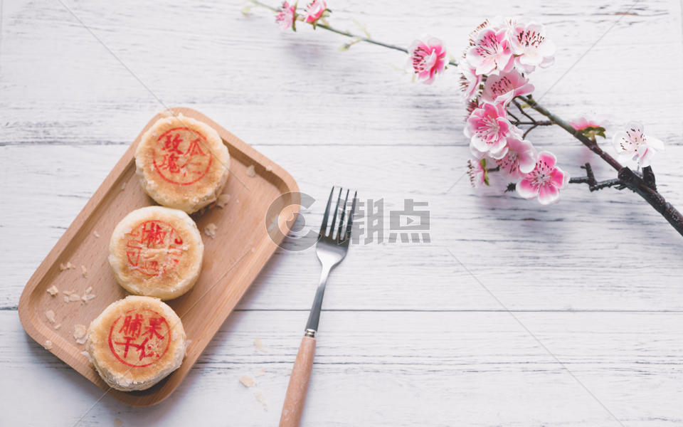 中秋传统美食老月饼图片素材免费下载