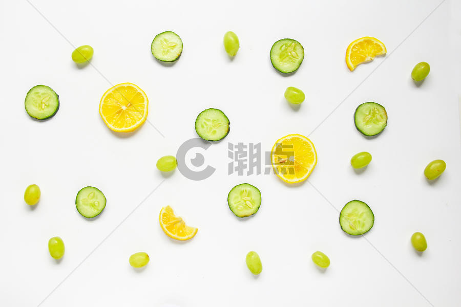 青提柠檬黄瓜片夏季新鲜水果静物白底素材图片素材免费下载