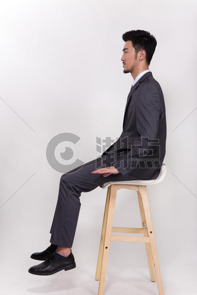坐在椅子上的商务人士图片素材免费下载