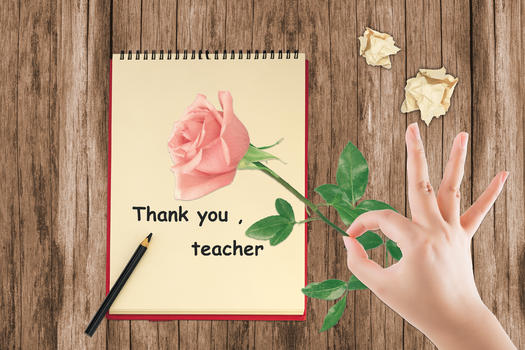 教师节祝福花朵本子桌面摆拍图片素材免费下载