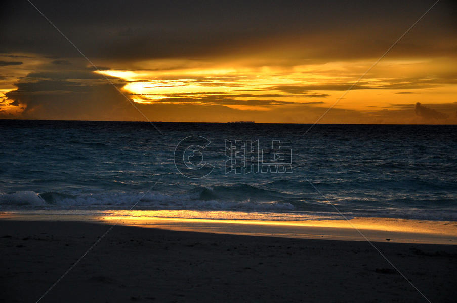 马尔代夫鲁滨逊夕阳图片素材免费下载