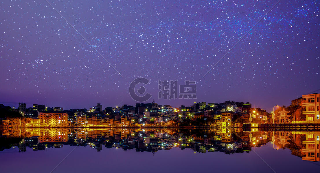 星空下的渔村夜景图片素材免费下载